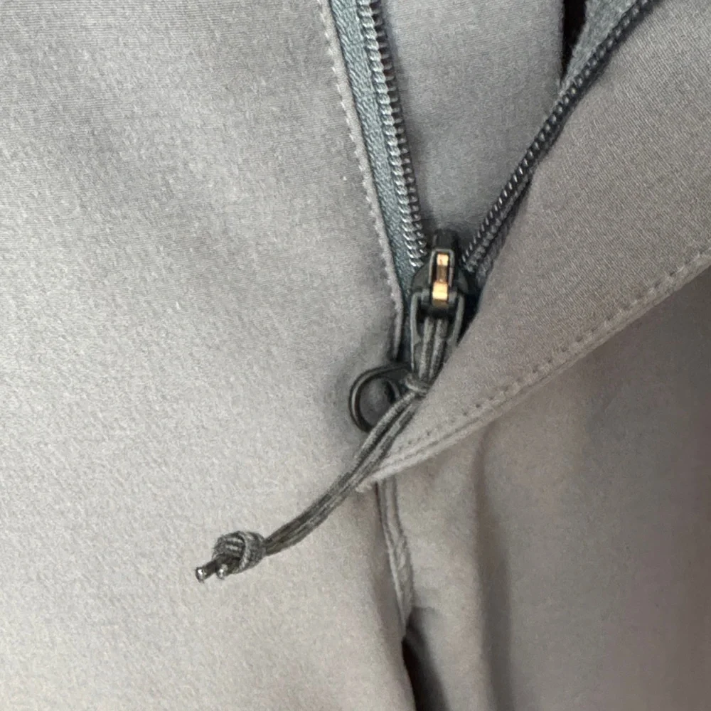 Men's Sitka Gray Traverse Pants 40R - Picture 11 of 14